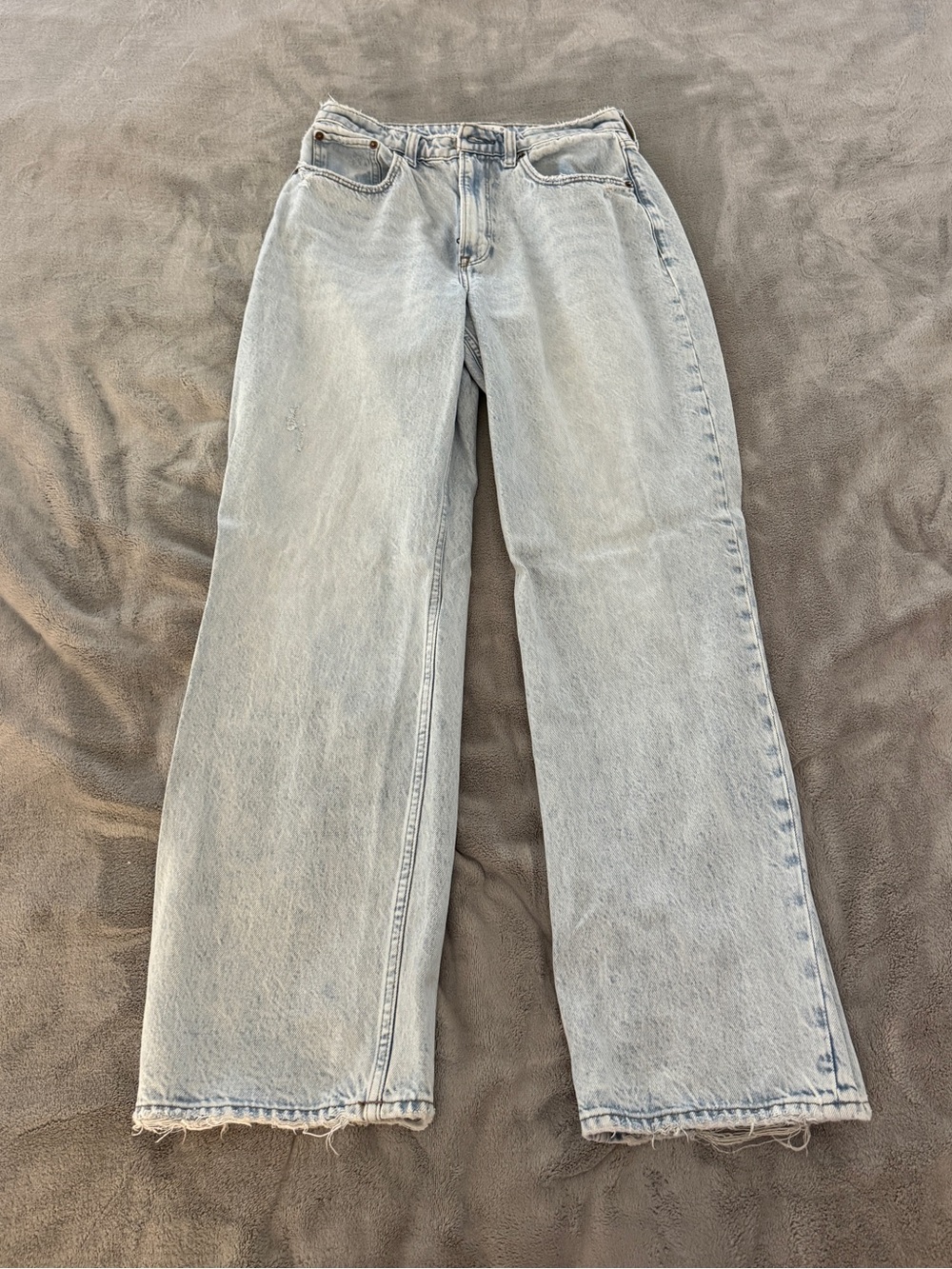 Abercrombie Light Blue High-Rise Relaxed Leg Women’s Jeans Size 29 (8R) - Picture 4 of 6